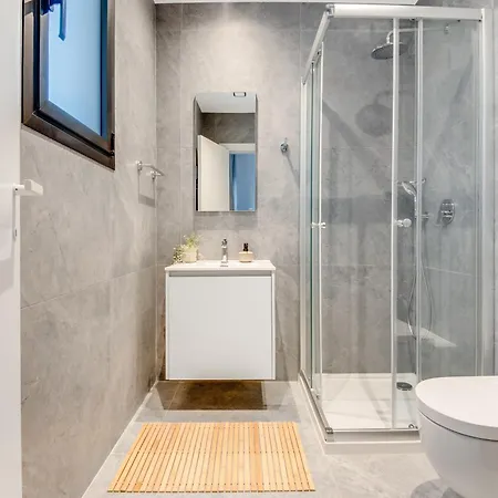 Apartment Sanders Crystal 1 *